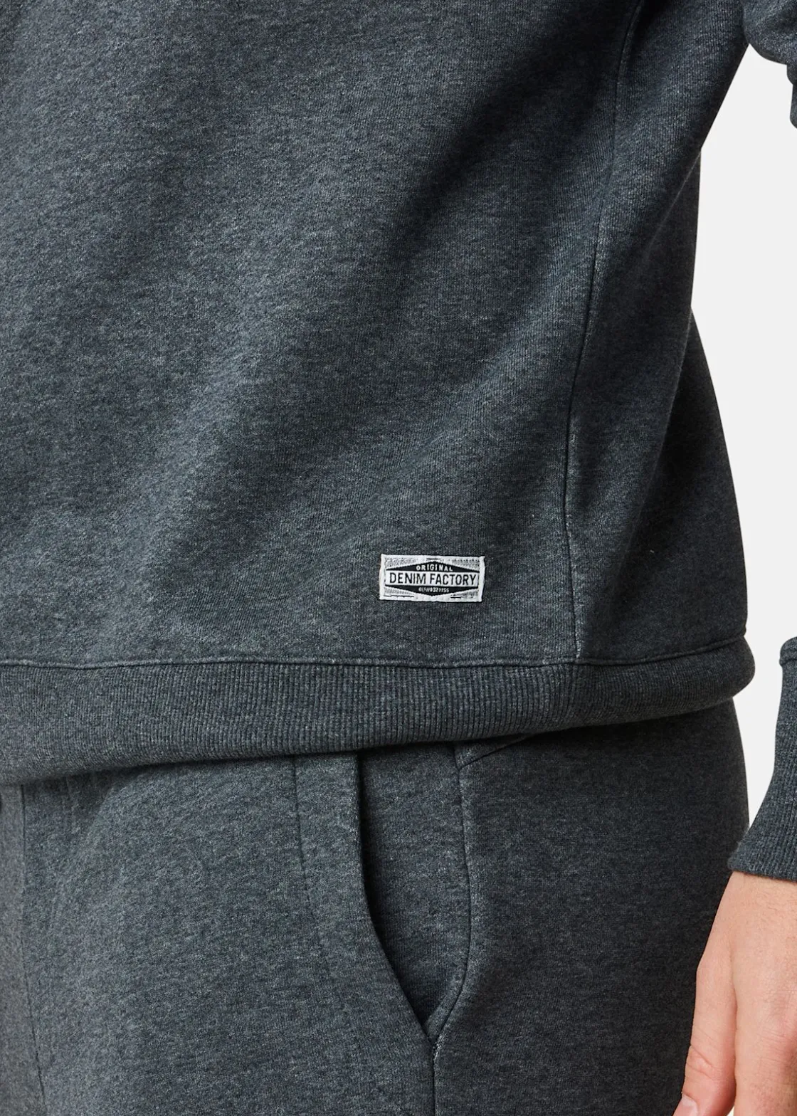 Best Denim Factory Atlanta Crew Neck Dk. Grey Melange