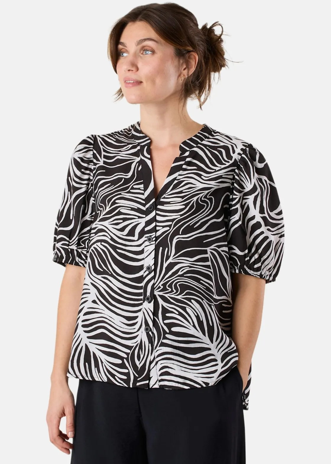 Best Seaside Hudson Top S/S W Black Leaf