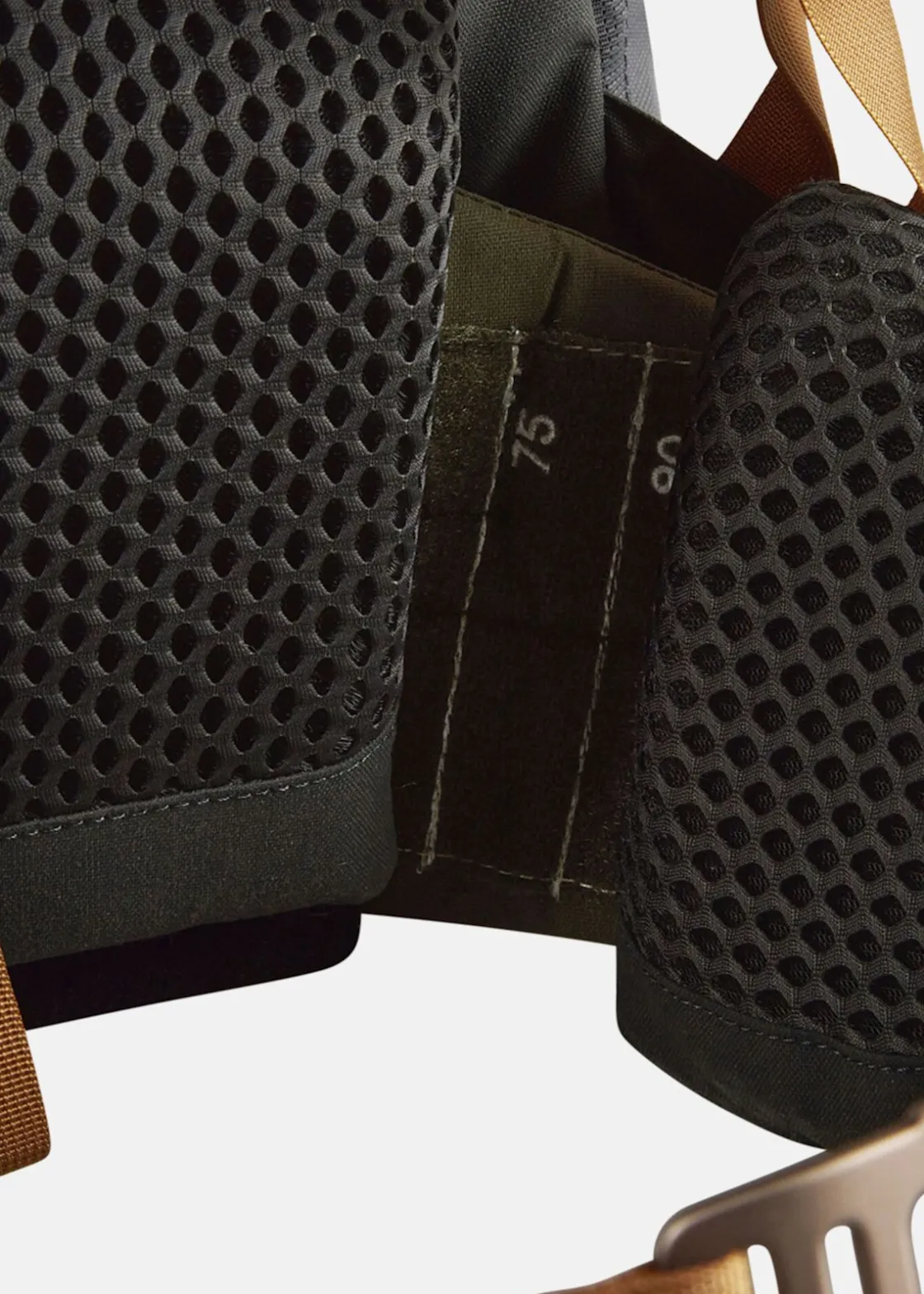 Clearance Lundhags Saruk Pro 75 L Regular Long Forest Green